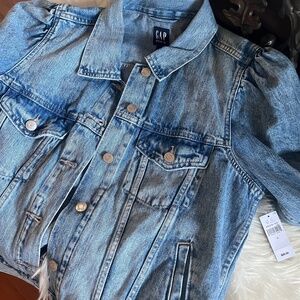 Gap women’s puffy sleeve denim Jacket